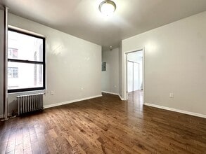 Building Photo - 2254 5th Ave
