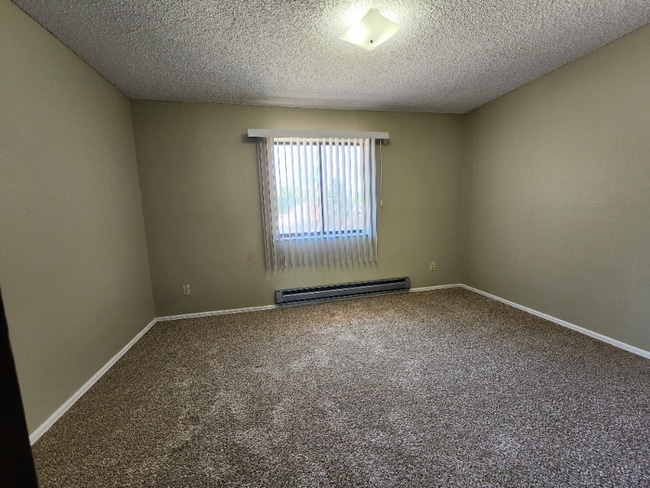 Building Photo - 55 Castle Royal Dr