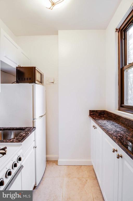 Building Photo - 1021 Arlington Blvd