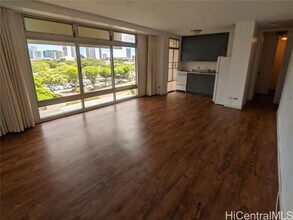 Building Photo - 1511 Nuuanu Ave