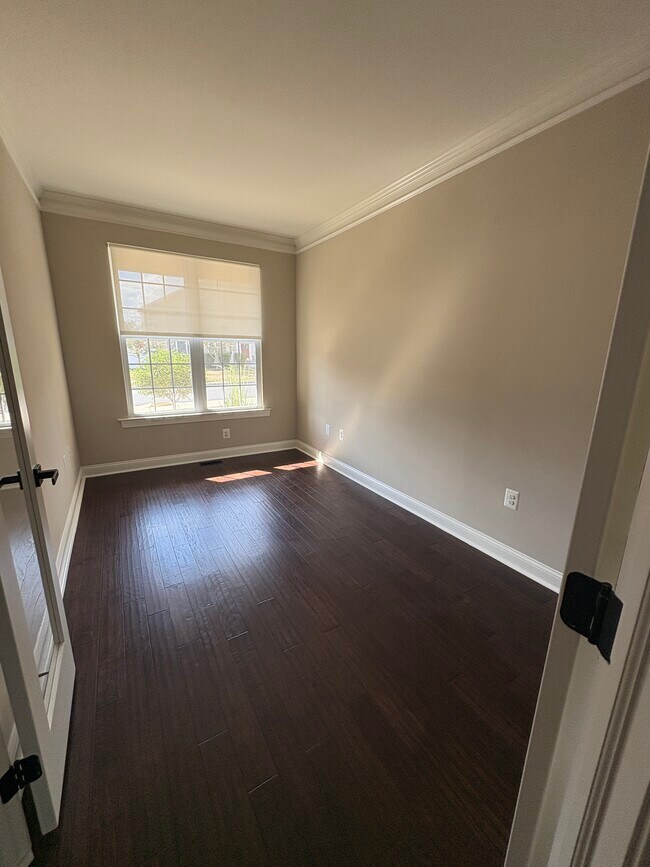 Foto del edificio - 906 Blue Meadow Dr
