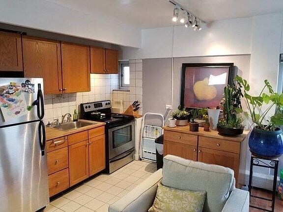 Foto del edificio - 4970 N Marine Dr