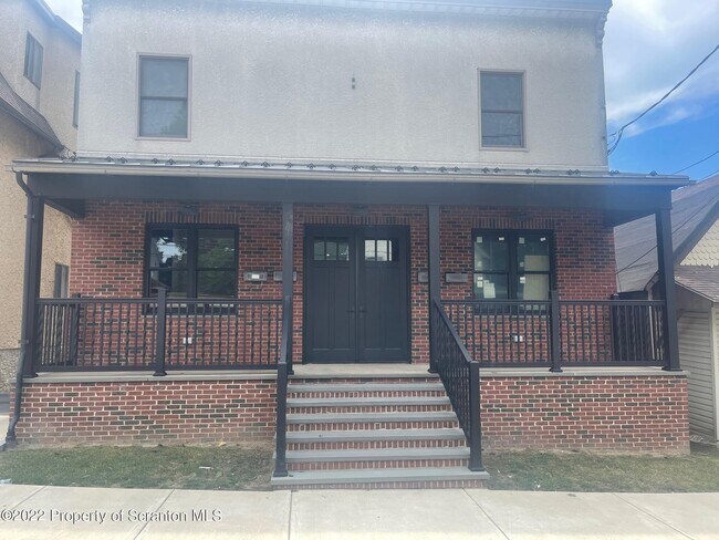 Foto del edificio - 436 Larch St