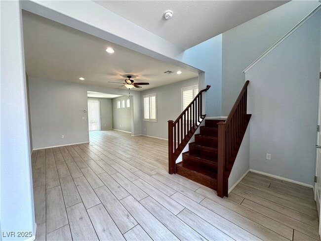 Building Photo - 9527 Ridgeglen Ct