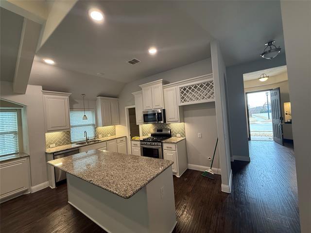 Foto del edificio - 1521 Yellowthroat Dr