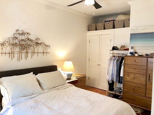 Foto del edificio - 247 Newbury St