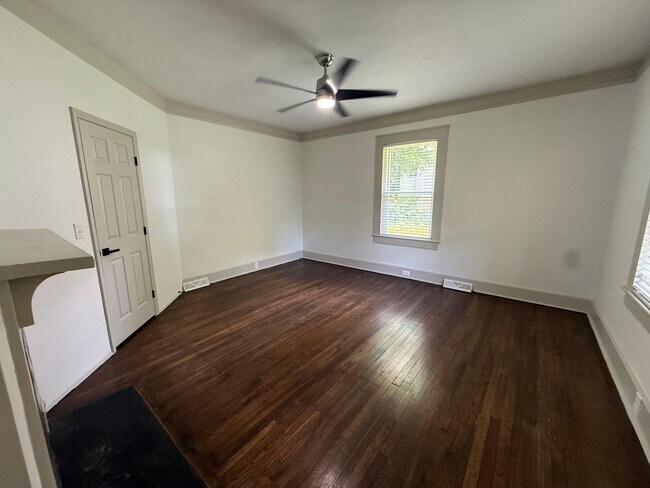 Foto del edificio - Charming Travelers Rest Cottage Near Swamp Rabbit Trail