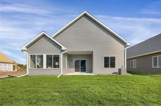 Foto del edificio - 6766 Ivywood Ave