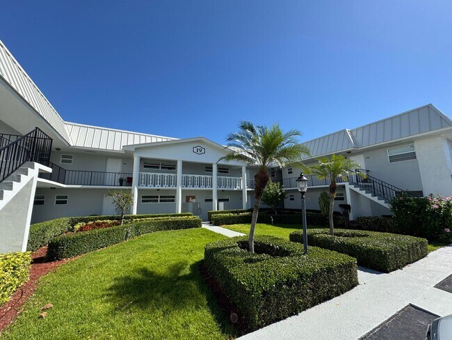 Foto del edificio - 19 Colonial Club Dr