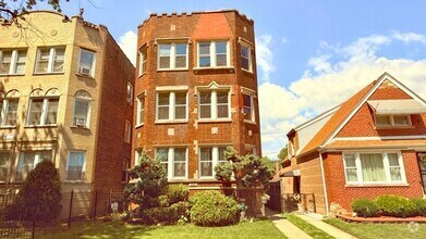 Building Photo - 10212 S Indianapolis Ave