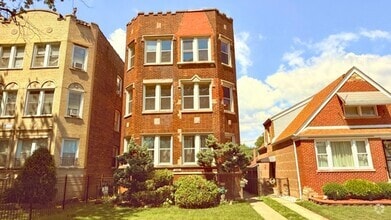 Building Photo - 10212 S Indianapolis Ave