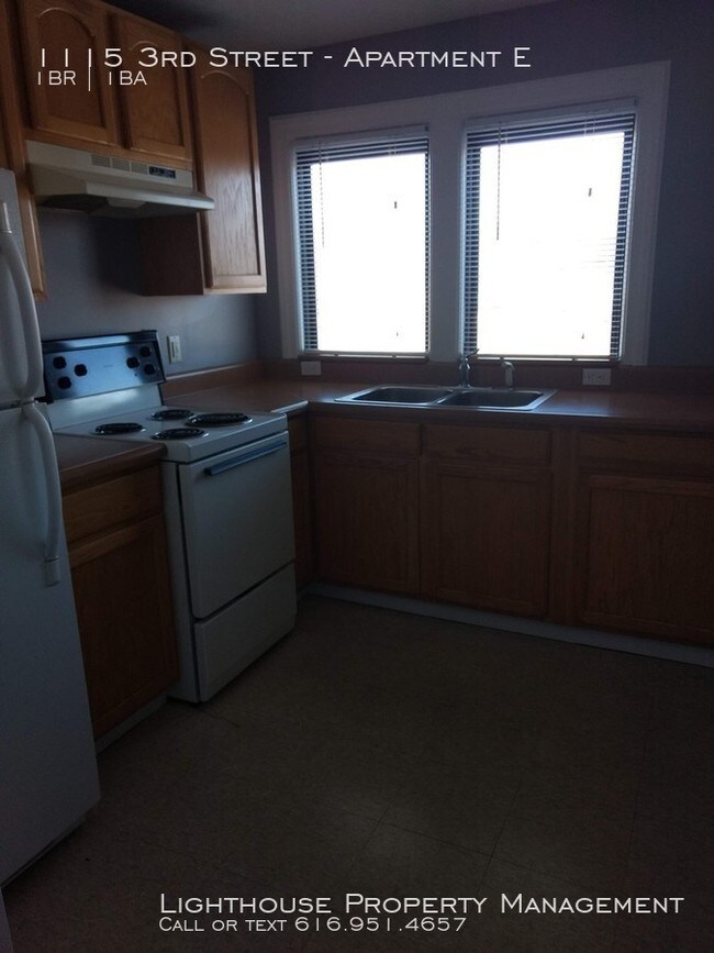 Building Photo - One Bedroom Apartment in Downtown Muskegon
