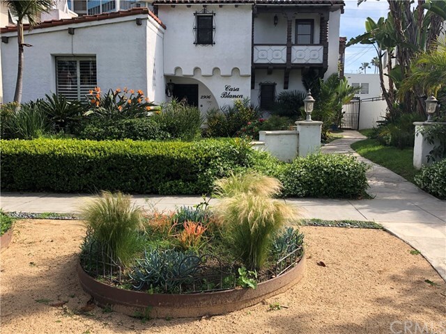 Foto principal - 2906 E 1st St