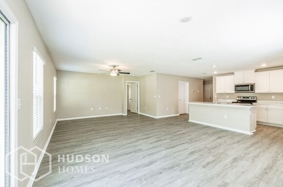 Building Photo - SELF TOUR NOW! 2584 Beachview Drive, Jacks...