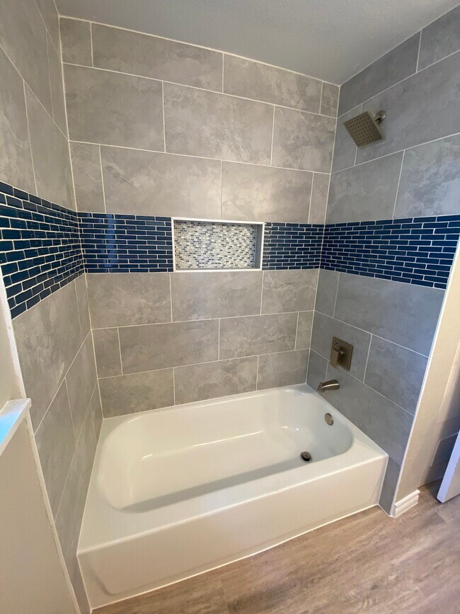 Foto del edificio - 200 E Freeman St