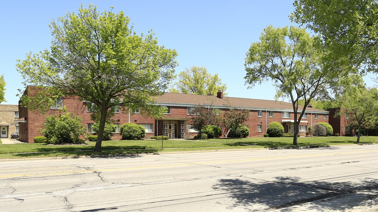 Sherwood Village Apartments Apartments 22155 Libby Rd Maple Heights, OH