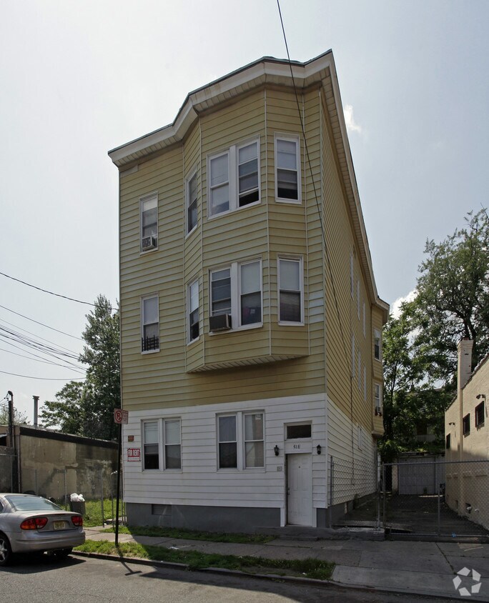 518 E 19th St, Paterson, NJ 07514 Apartments in Paterson, NJ