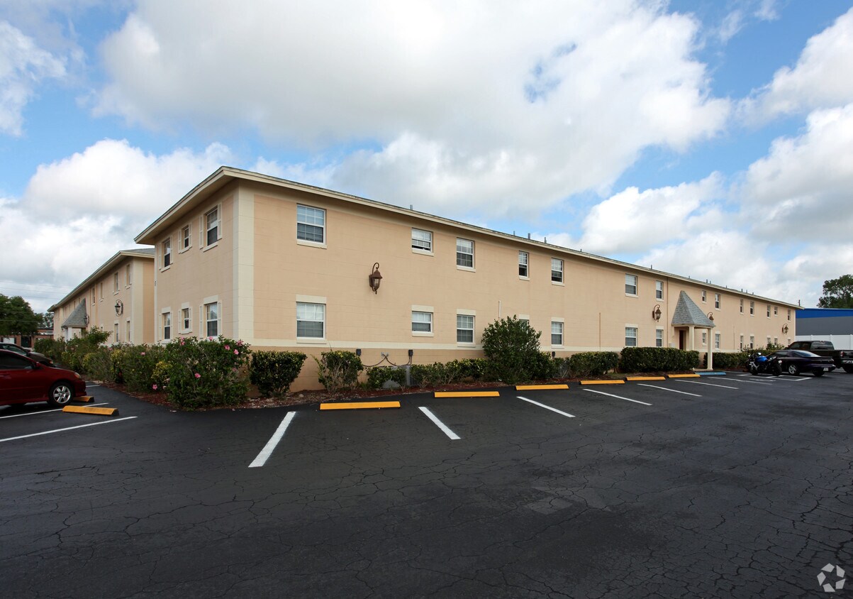 Palms of Mount Dora Apartments in Mount Dora, FL