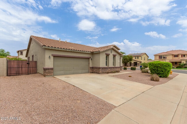 Building Photo - 4274 E Gleneagle Dr