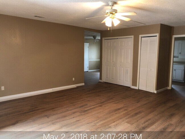 Foto del edificio - 1716 Warren Ln