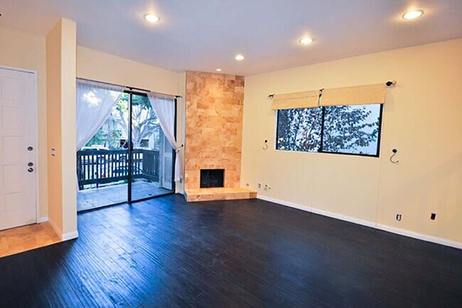 Building Photo - 840 20th