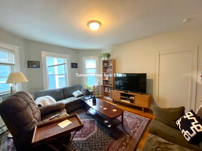 Building Photo - 171 Rindge Ave