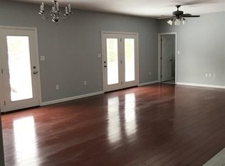 Foto del edificio - 275 Louden Rd