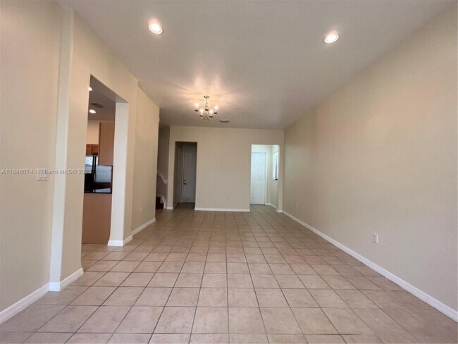 Foto del edificio - 9165 SW 36th Mnr