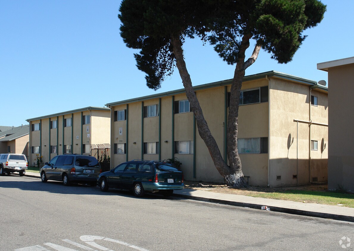 Primary Photo - 710-720 Cuesta Del Mar Dr