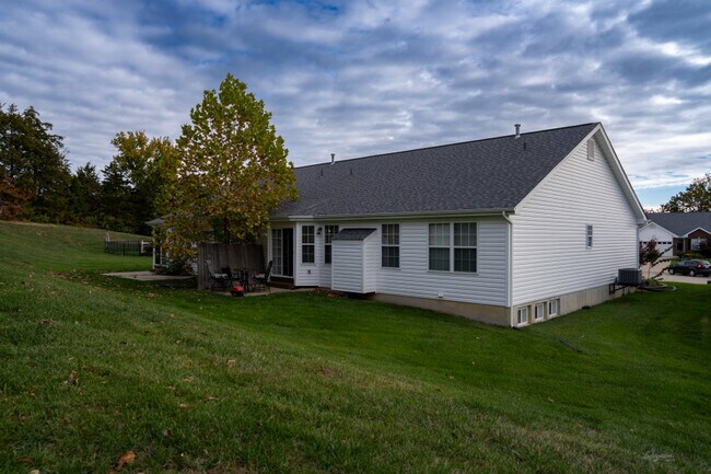 patio trasero con salida directa al patio - 615 Grayhawk Cir