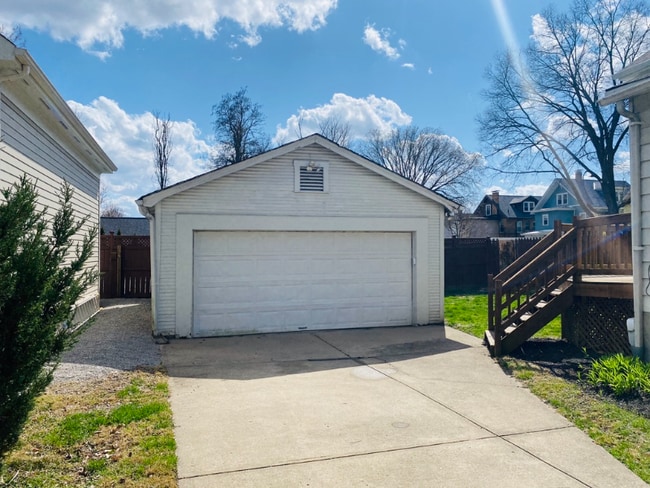 Photo - 2715 Griffiths Ave (Cincinnati, OH) House