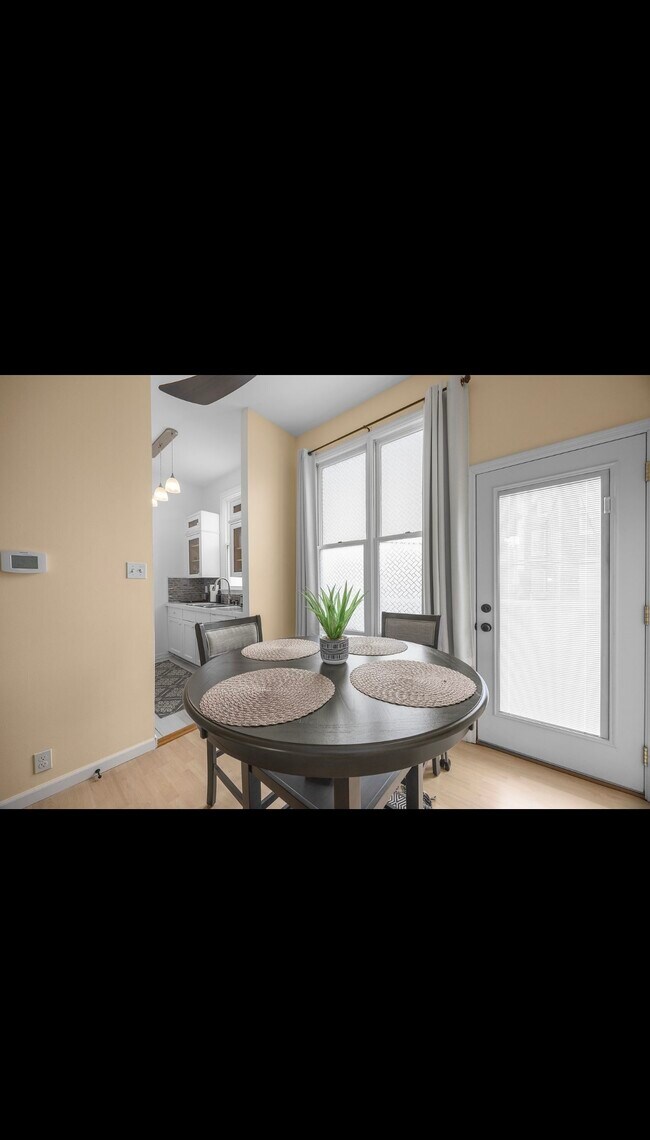 Foto del edificio - 1627 Dolman St