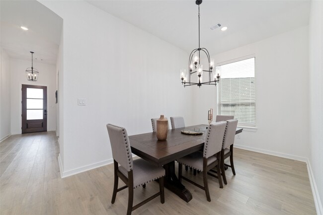Building Photo - 2006 Elm Grv Ct