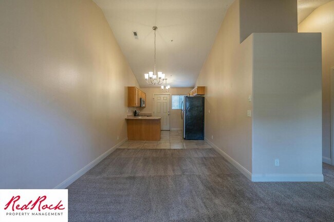 Foto del edificio - Pet Friendly 2 Bedroom 2 Bathroom Condo.