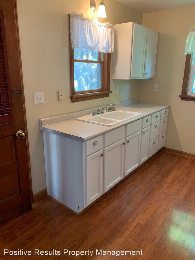 Foto del edificio - 1 br, 1 bath House - 609 E. Jackson Street