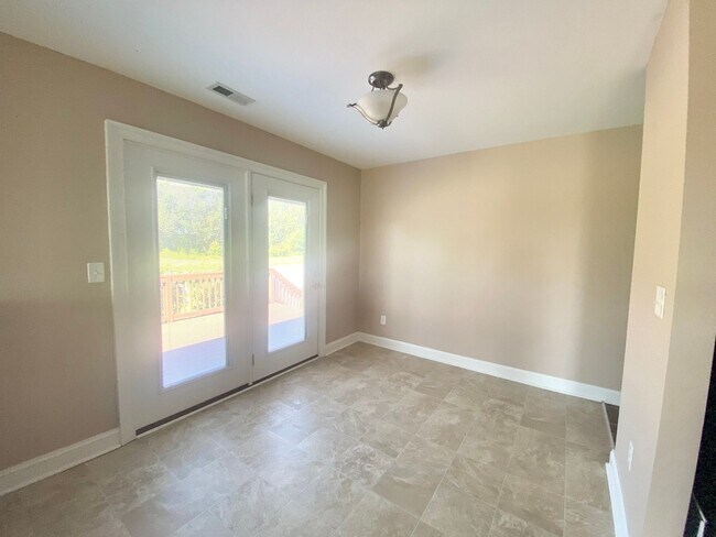 Foto del edificio - 532 Millbrooke Cir