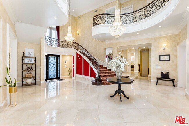 Foto del edificio - 2229 Summitridge Dr