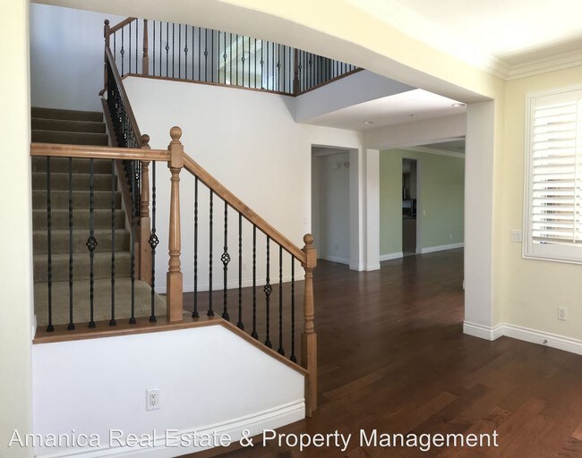 Foto del edificio - 5 br, 4.5 bath House - 18712 Lurin Ave.