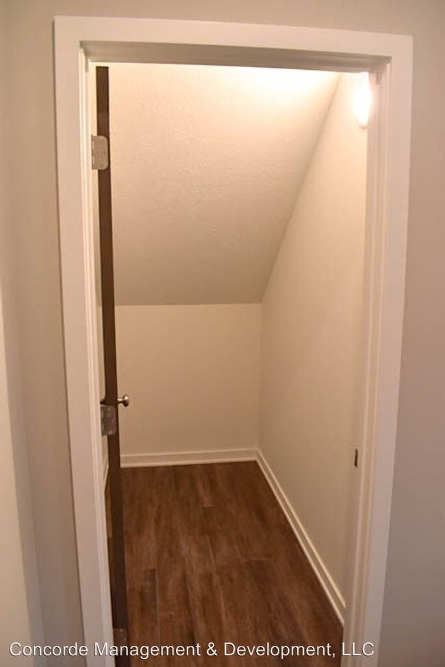 Foto del edificio - 7645 Greycliff Dr
