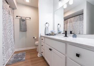 Interior Photo - Lochwood