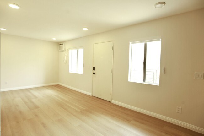 Foto del edificio - 833 Orange Grove Ave