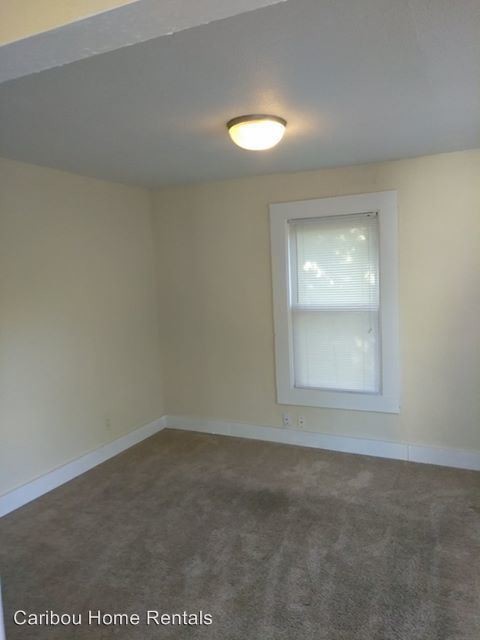 Building Photo - 209 W 42nd Ave