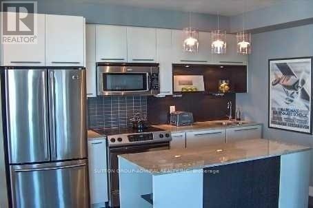 Building Photo - 21 Carlton St.