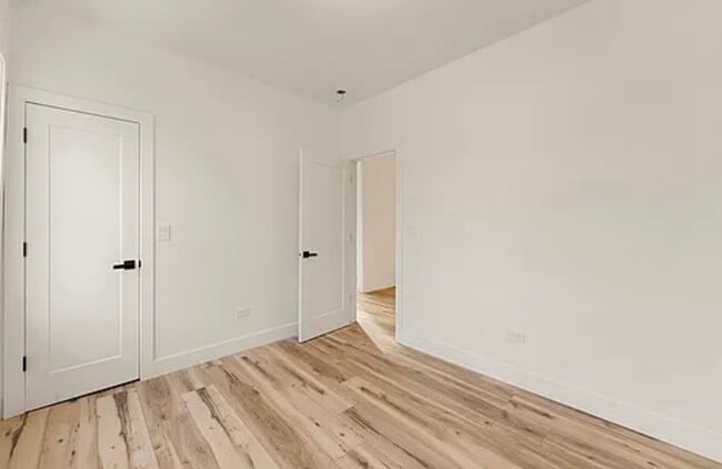 Building Photo - 2913 W 38th St