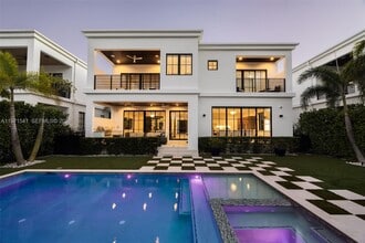 Building Photo - 885 NE 76th St