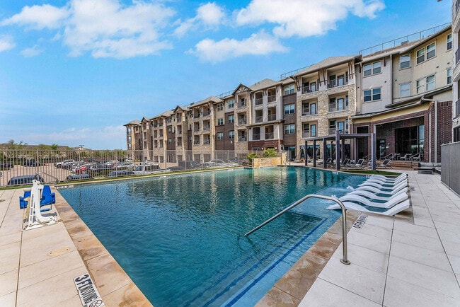 Discovery Park - Discovery Park Apartments