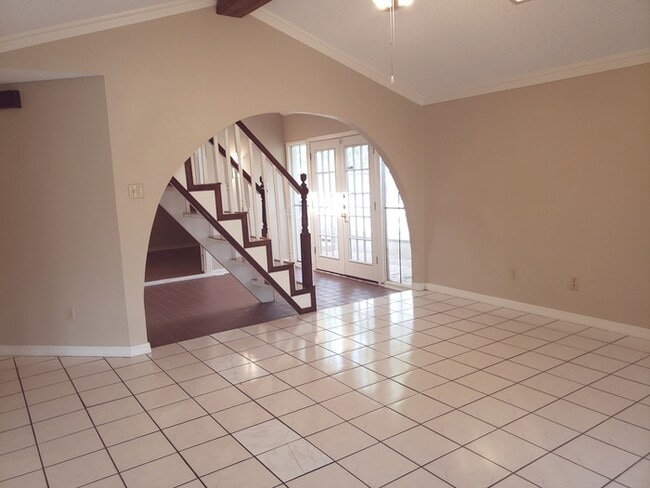 Building Photo - 2217 Rockwood Dr