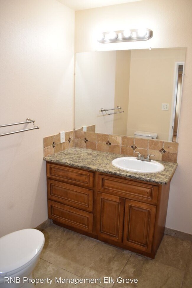 Building Photo - 3 br, 2 bath House - 1420 West Walnut Street