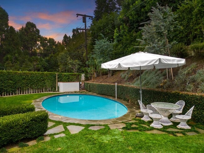 Building Photo - 163 Acari Dr