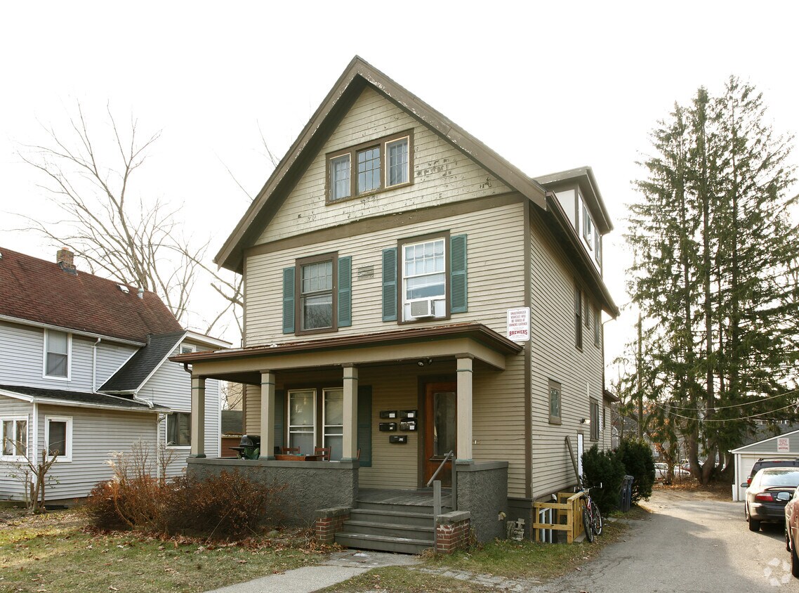 Primary Photo - 1104 Packard St